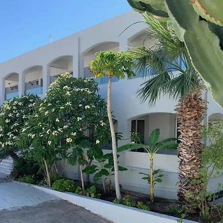 Pals Pefkos Aparthotel 2*