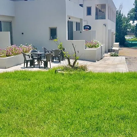 Pals Pefkos Aparthotel